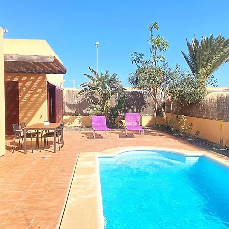 Marlau Con Piscina Privada Semesterbostad