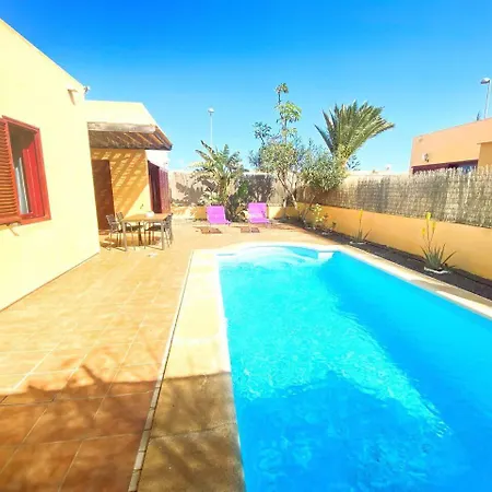Marlau Con Piscina Privada Hébergement de vacances *