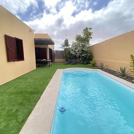 Marlau Con Piscina Privada Hébergement de vacances La Oliva