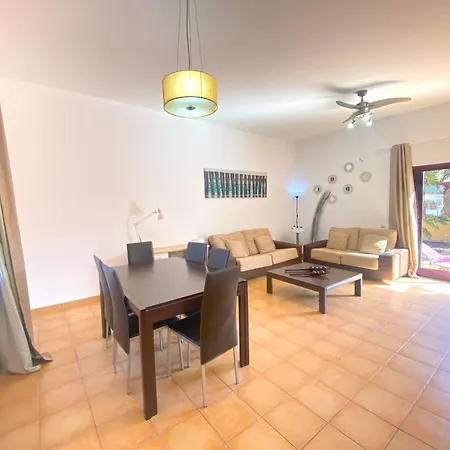 Marlau Con Piscina Privada Сasa de vacaciones La Oliva