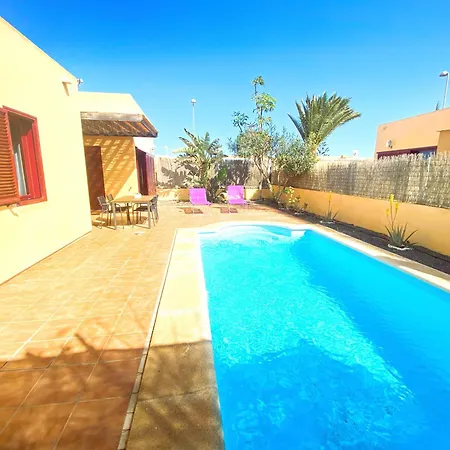 Сasa de vacaciones Marlau Con Piscina Privada La Oliva