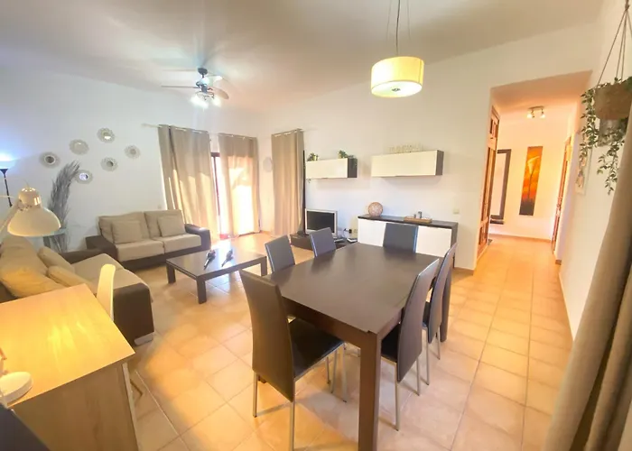 Marlau Con Piscina Privada Сasa de vacaciones